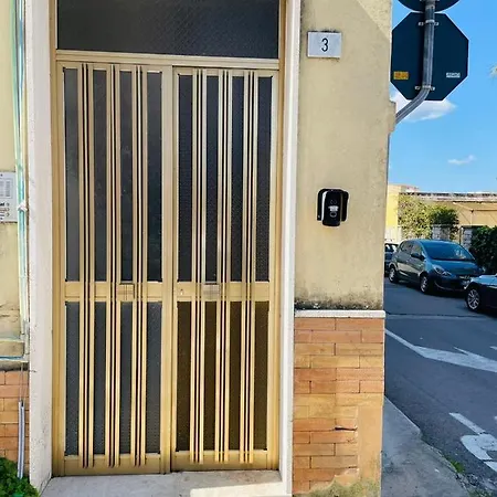 In Centro Storico Δωμάτια σε οικογενειακή κατοικία Όλμπια