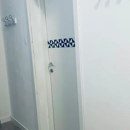 Δωμάτια σε οικογενειακή κατοικία In Centro Storico Όλμπια