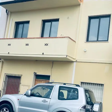 In Centro Storico Habitación en casa particular Olbia