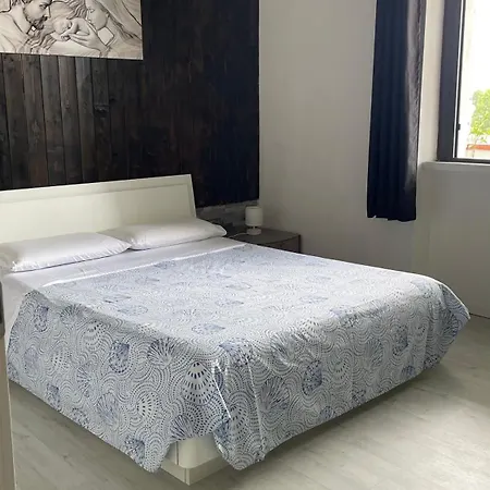 Alloggio in famiglia In Centro Storico Olbia